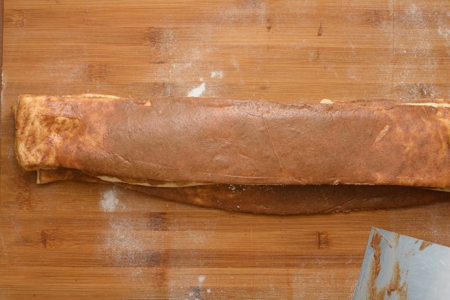 Cinnamon pull apart bread - SunCakeMom