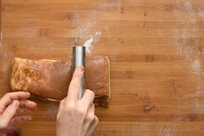Cinnamon pull apart bread - SunCakeMom