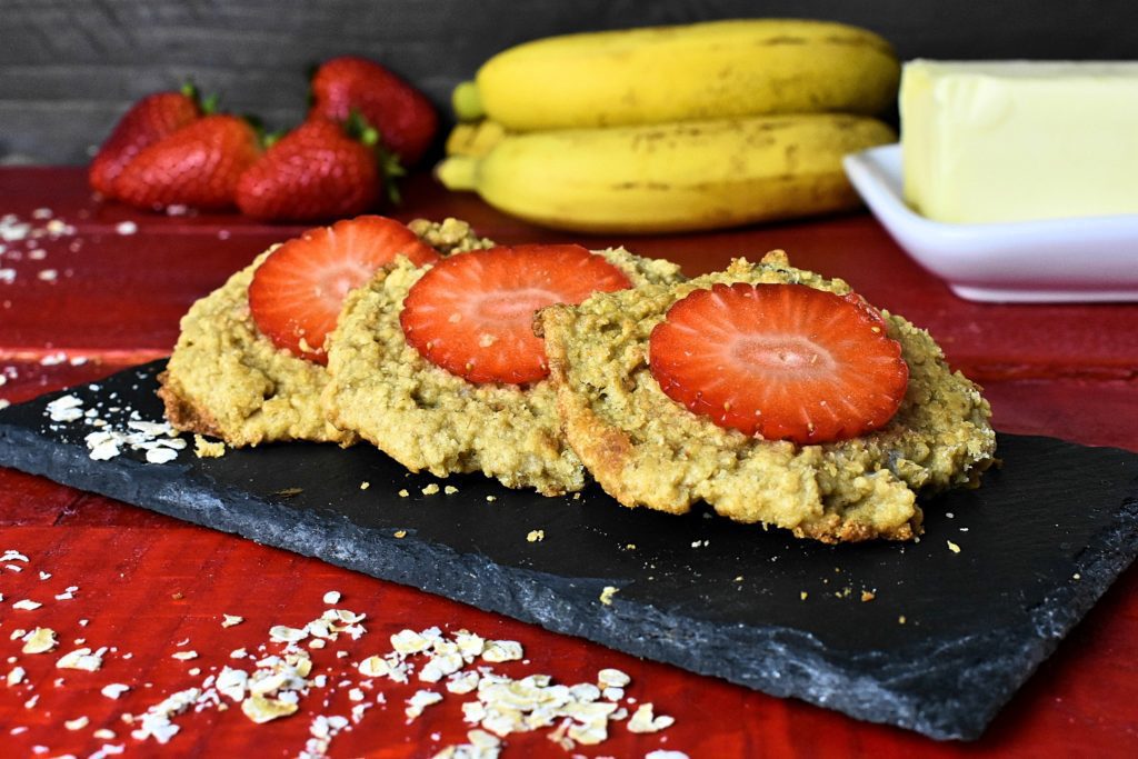 Healthy-oatmeal-cookies-recipe-strawberry-4-SunCakeMom