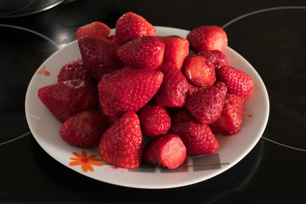 Sugar-free-strawberry-jam-recipe-Process-1-SunCakeMom