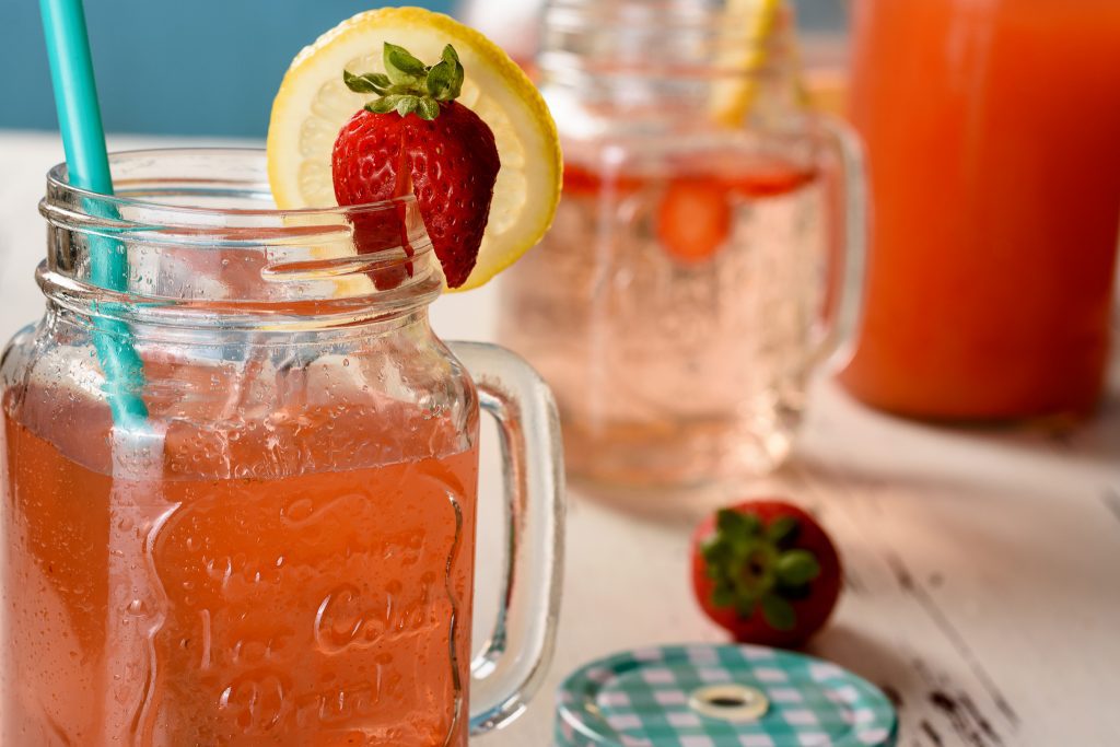 Strawberry lemonade recipe - SunCakeMom