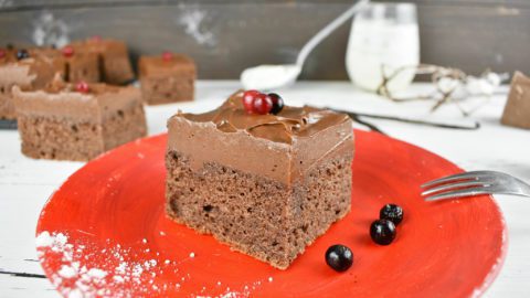 Sour-cream-chocolate-cake-2-SunCakeMom