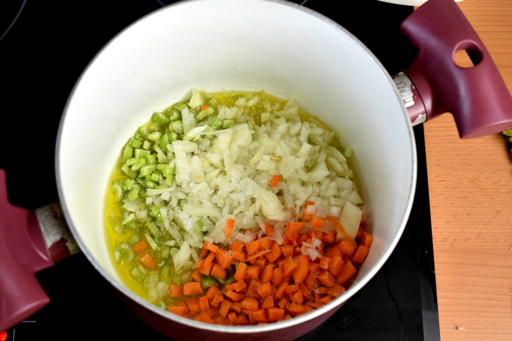 Easy-cauliflower-soup-recipe-process-2-SunCakeMom