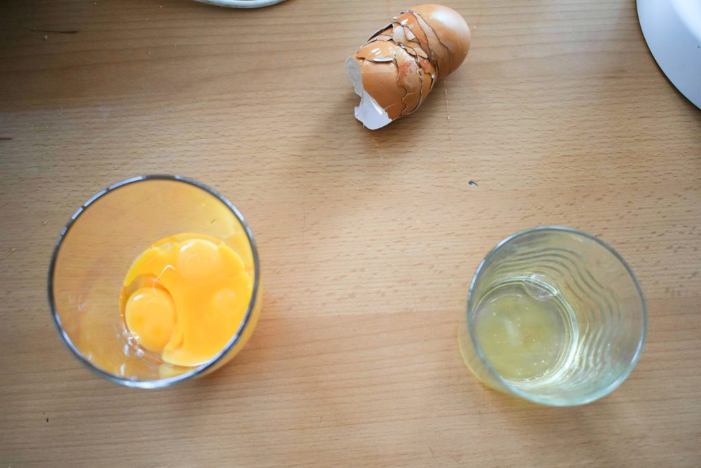 Separate-egg-yolk-and-white-SunCakeMom