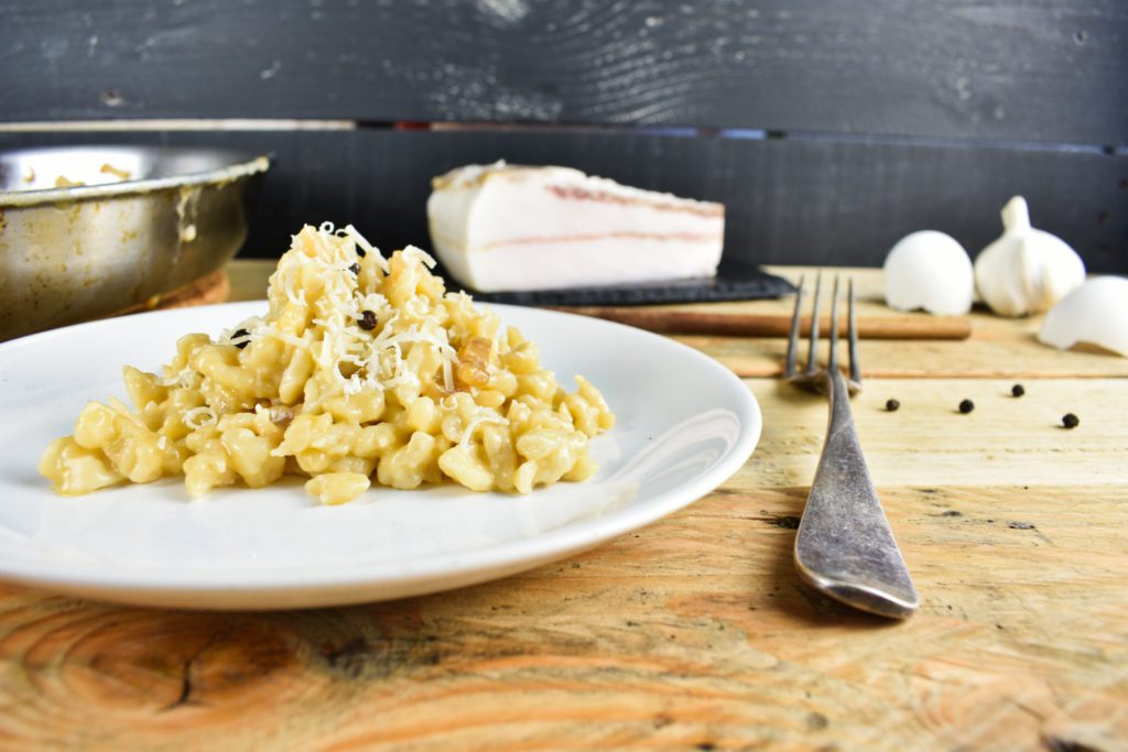 Best-carbonara-recipe-with-traditional-or-gluten-free-pasta-9-SunCakeMom