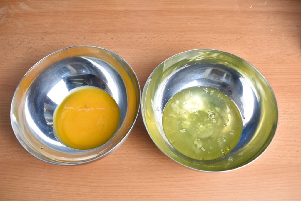 Separate-egg-white-from-yolk-gp-SunCakeMom