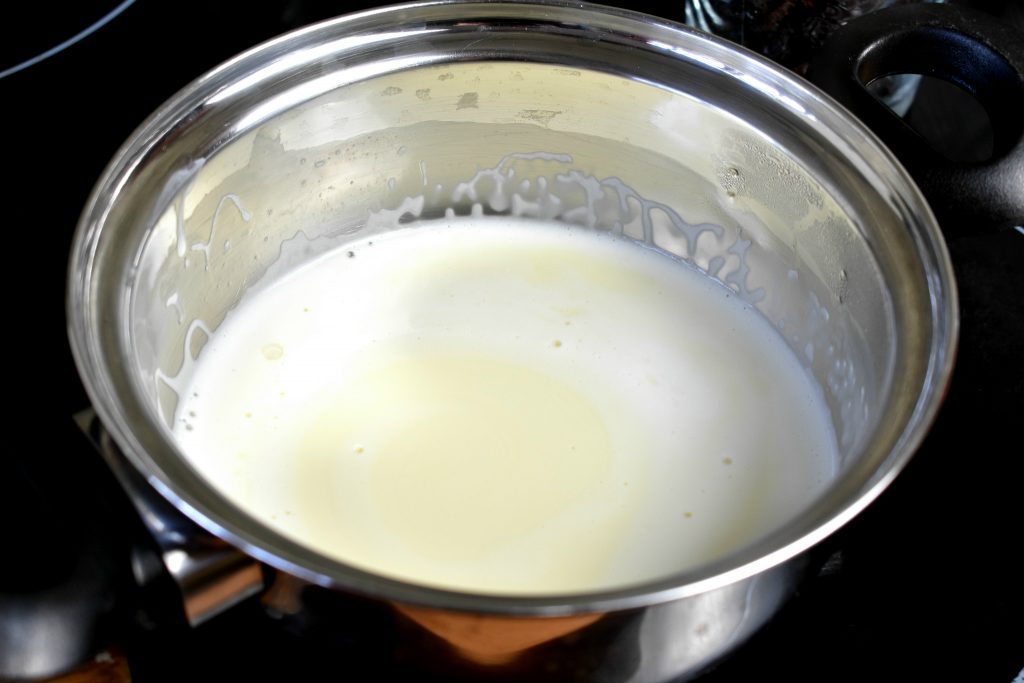 Walnut-crepes-The-Gundel-pancake-process