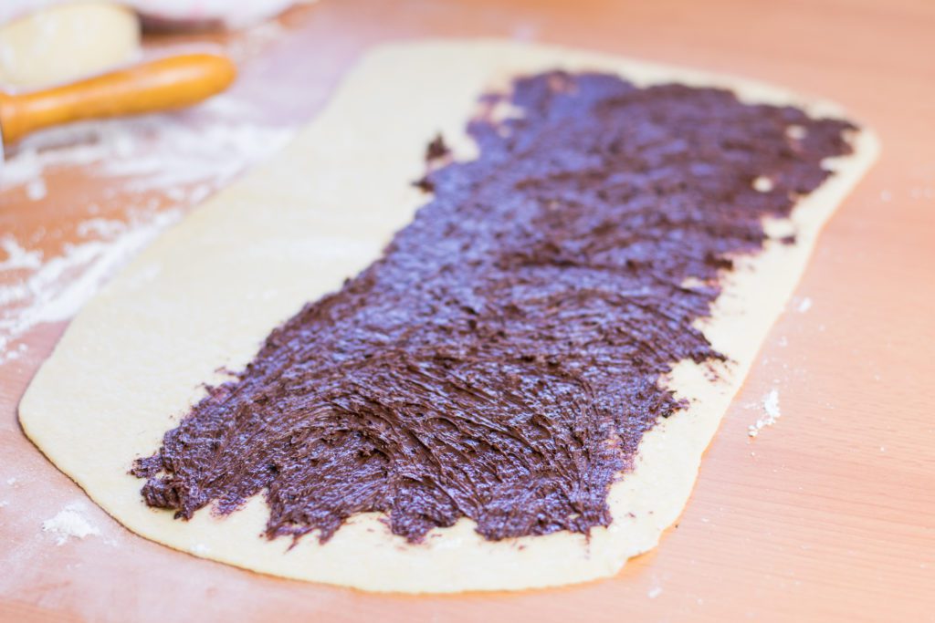Braided-bread-recipe-with-chocolate-filling-Process-12-SunCakeMom