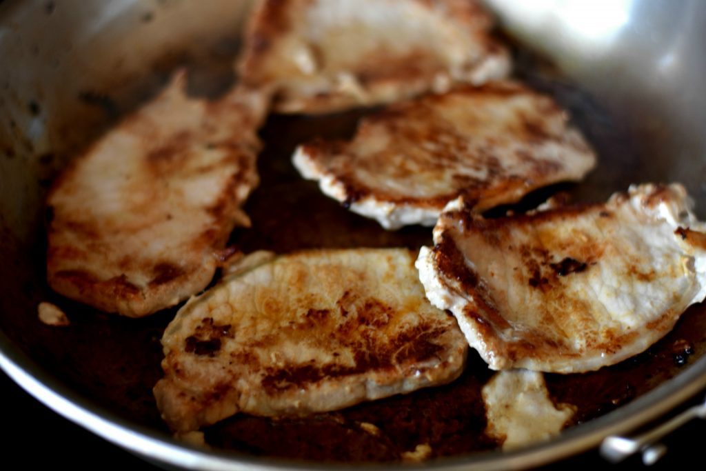 Creamy-mushroom-pork-chop-recipe-process