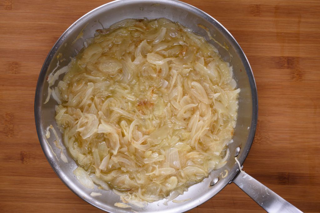 Caramelized-onion-Process-3-SunCakeMom