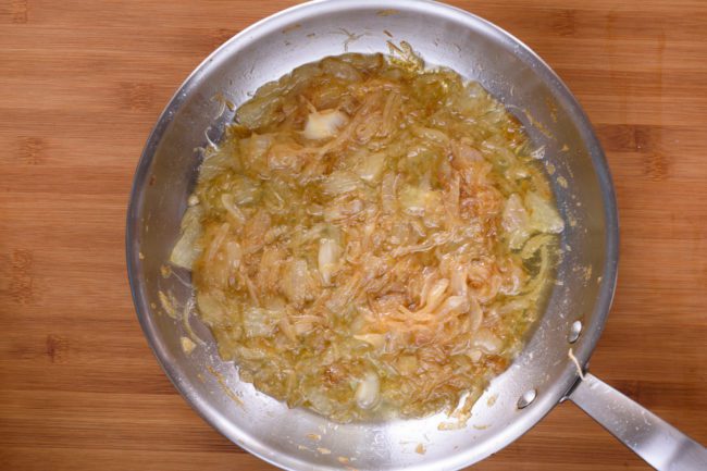 Caramelized-onion-Process-4-SunCakeMom