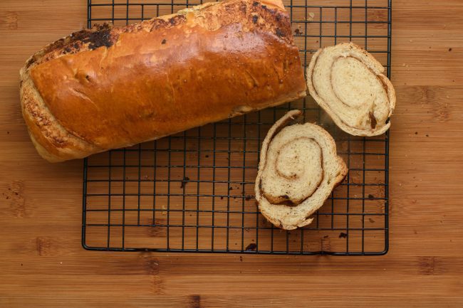 Cinnamon swirl bread - SunCakeMom