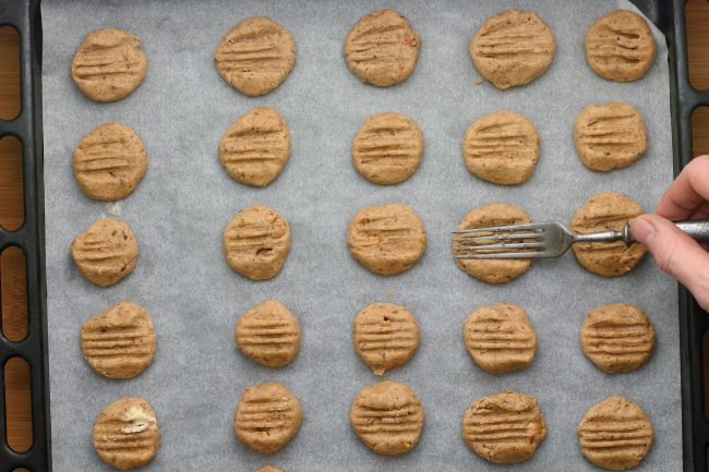 Hazelnut cookies recipe - SunCakeMom