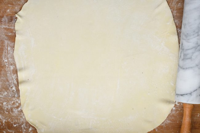 Baked brie puff pastry - SunCakeMom