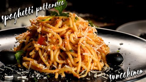 Spaghetti-alla-puttanesca-recipe-g16x9-SunCakeMom