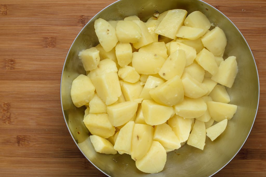 Cook-cut-potatoes--gp--4-SunCakeMom