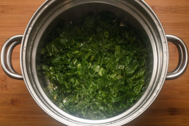 Kale-green-onion-steam-cook-chop-kut-slice--gp--1-SunCakeMom